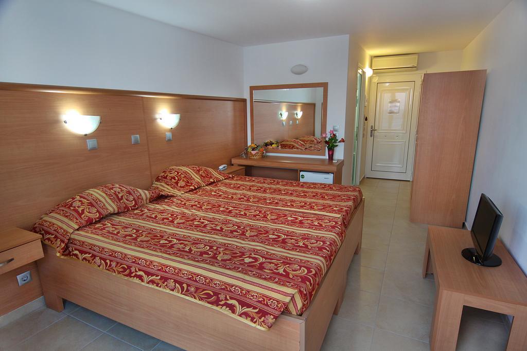 Ilyssion Hotel Lardos Cameră foto